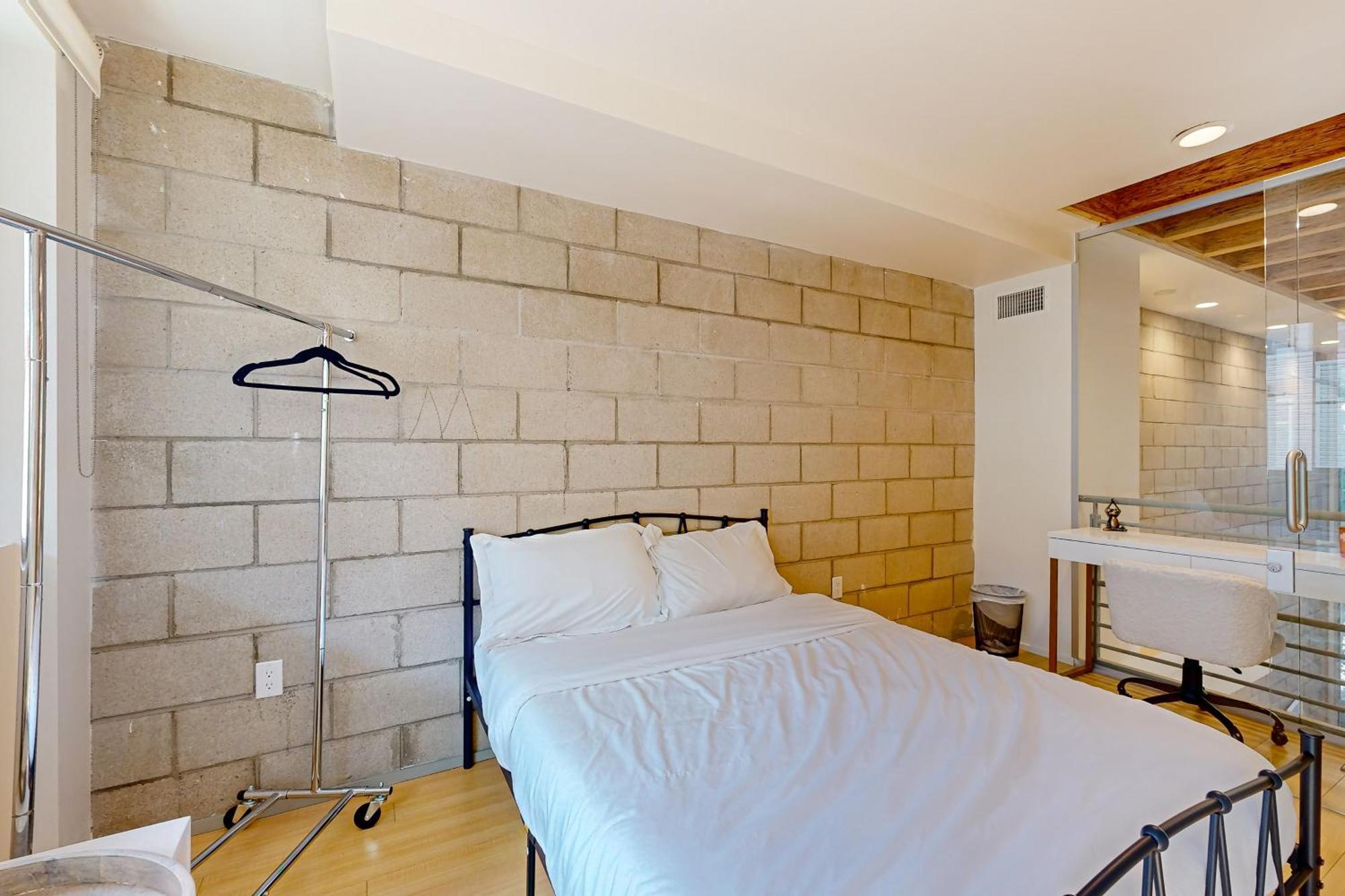 Modern Loft-Style Townhouse In Los Angeles Exteriör bild